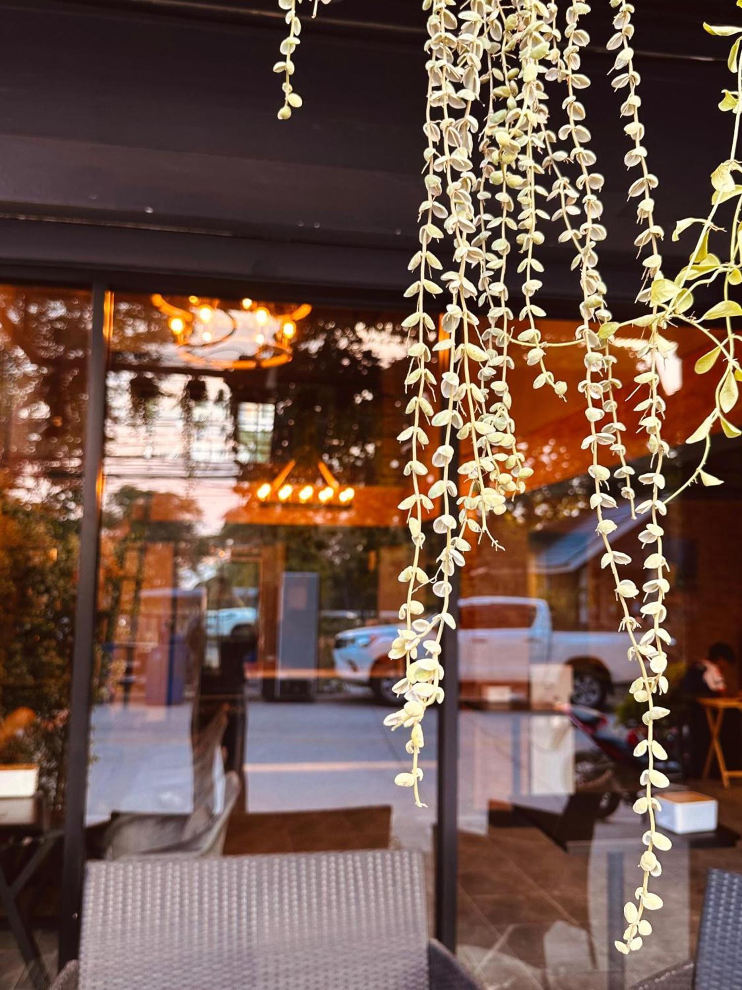 פאטאיה Hostel Friends Station & Cafe מראה חיצוני תמונה