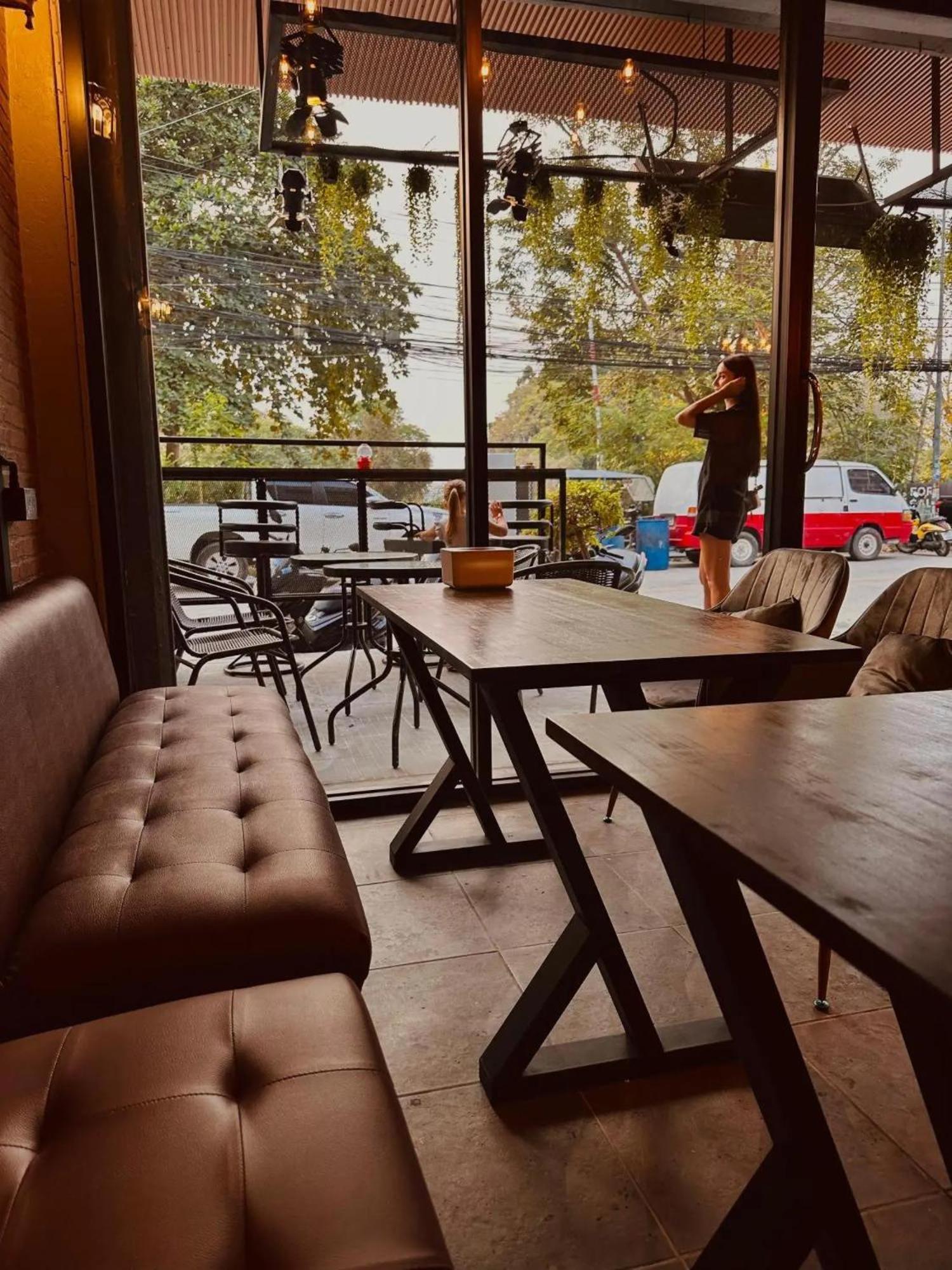 פאטאיה Hostel Friends Station & Cafe מראה חיצוני תמונה